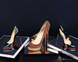 LOUBOUTIN
